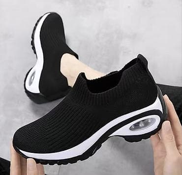 лоферы 39 размер: Женские кроссовки 
Размеры: 
Черные:38
Бордовые-39,40 — 6