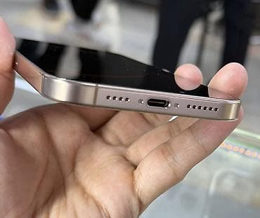 iphone cable: IPhone 16 Pro Max, Б/у, 256 ГБ, Золотой, 95 % — 3