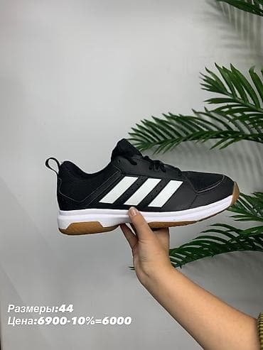 Кроссовки Adidas — несколько моделей для спорта и активного отдыха at lalafo.kg Кроссовки Adidas — несколько моделей для спорта и активного отдыха