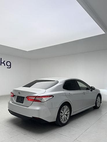 Toyota Camry: 2017 г., 2.5 л, Вариатор, Гибрид, Седан — 7
