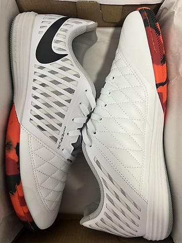 nike gato: Мужские кроссовки, 40, Nike, Новый, цвет - Белый, Платная доставка — 1