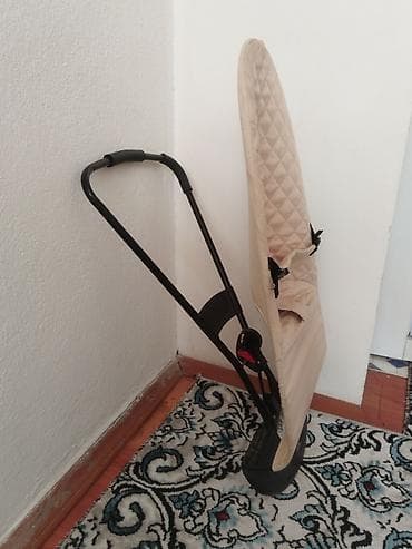 толокар чико: Детский шезлонг, Б/у, Качалка, Железо, цвет - Бежевый — 2