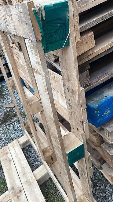 Продаю поддоны, размер 100/120 крепкие есть количество. В наличии — 5