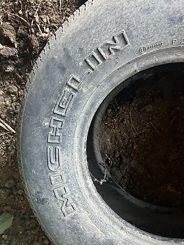 windom 2001: Шины 235 / 75 / R 15, Всесезонная, Б/у, Запаска, Легковые, Michelin — 2