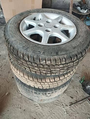 Колеса в сборе 175 / 70 / R 13, Зима, Комплект, Легковые, Литые, отверстий - 4