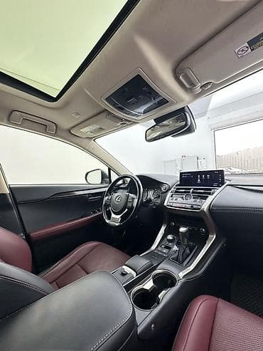 салонный зеркало: Lexus NX: 2021 г., 2 л, Автомат, Бензин, Кроссовер — 9