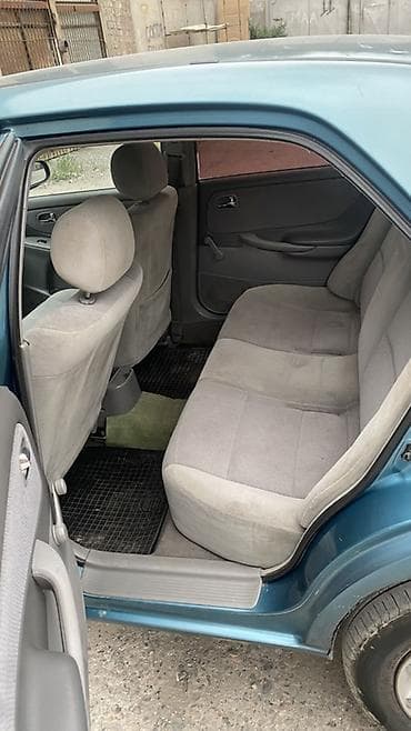 mazda 3: Mazda 626: 2000 г., Механика, Бензин, Седан — 2
