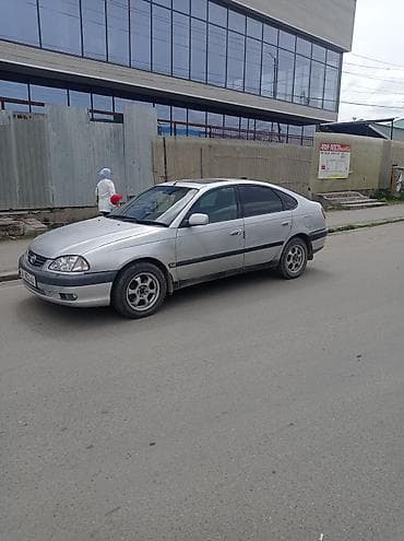 амг 63: Toyota Avensis: 2002 г., 1.8 л, Автомат, Бензин, Лифтбек — 4
