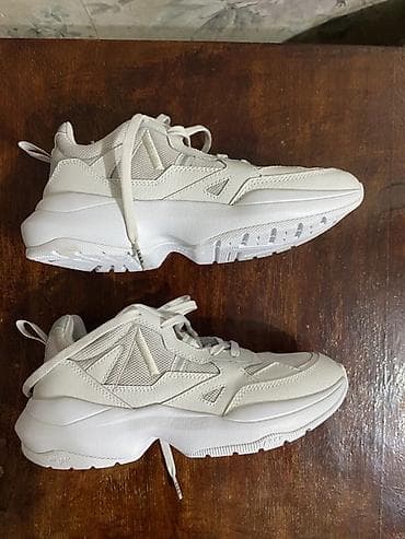 женский красофка: Кроссовки, 38, Новый, цвет - Белый — 2