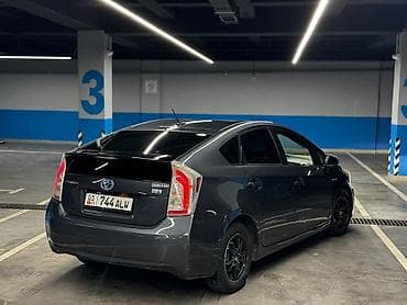 тойоты: Toyota Prius: 2013 г., 1.8 л, Вариатор, Гибрид, Хэтчбэк — 4