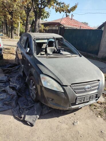 ласети машина: Kia Ceed (хэтчбек, дорестайлинг) — продается целиком на запчасти. По — 3