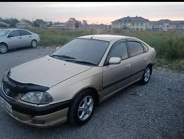 Toyota Avensis: 2001 г., Автомат, Бензин, Седан
