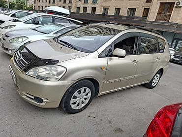 баа: Toyota Avensis Verso: 2001 г., 2 л, Автомат, Газ, Универсал — 1