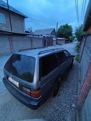 Volkswagen Passat: 1989 г., 1.8 л, Механика, Бензин, Универсал — 6