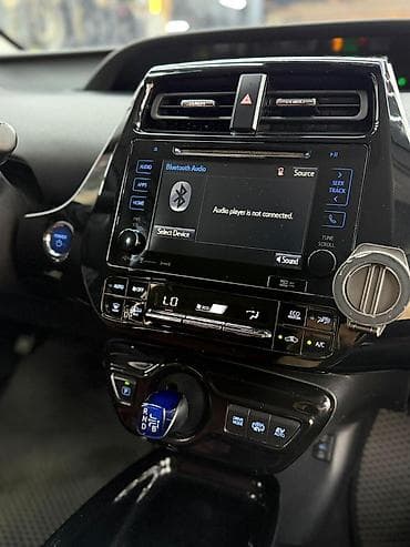 prius: Toyota Prius: 2018 г., 1.8 л, Автомат, Электромобиль, Лифтбек — 9
