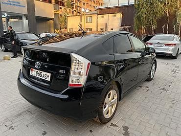 2011: Toyota Prius: 2011 г., 1.8 л, Вариатор, Гибрид, Хэтчбэк — 4