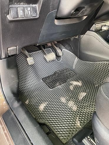 toyot: Toyota prius V Ева Полики Бишкек Eva Полики Бишкек Ева Коврики — 1