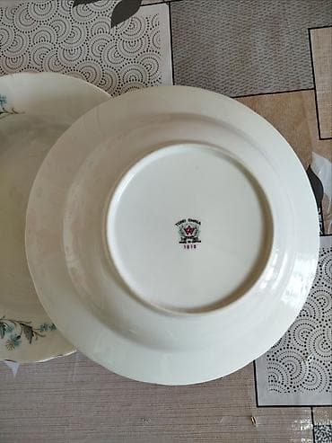 посуда япония: Продается тарелки фарфор в количестве 3 штуки, диаметр около 23–24 см — 3