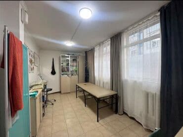 под бизнес дом: Коммерческое .помещение .в .центре,Токтогула/Турусбекова 📍91 кв м — 3