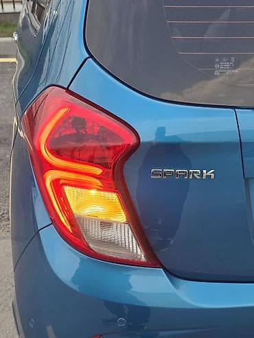 маш: Chevrolet Spark: 2019 г., 0.1 л, Вариатор, Бензин, Хэтчбэк — 7