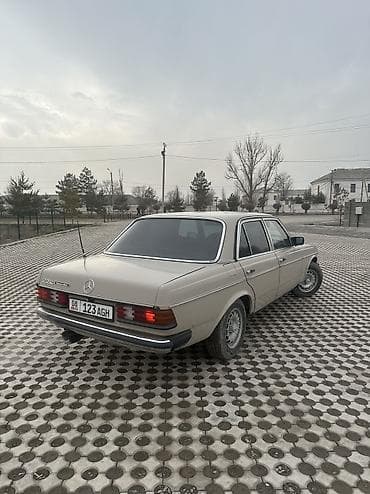 srv 3: Mercedes-Benz W123: 1985 г., 2 л, Механика, Бензин, Седан — 5