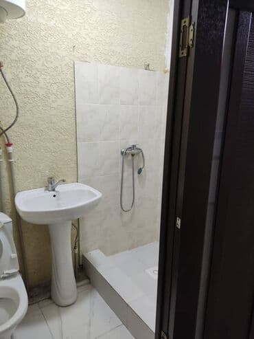 Сниму комнату: Сдаётся помещение/студия в двухэтажном доме. Стиралька холодильник — 1