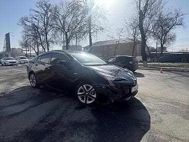 пару: Toyota Prius: 2016 г., 1.8 л, Вариатор, Гибрид, Хэтчбэк — 4