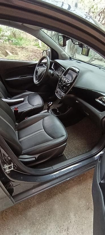 Chevrolet Spark: 2020 г., 0.1 - engine capacity л, Вариатор, Бензин — 4