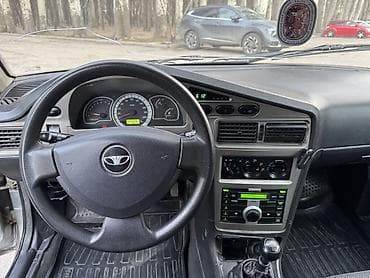 Унаа сатуу: Daewoo Nexia: 2010 г., Кол менен иштөөчү — 10