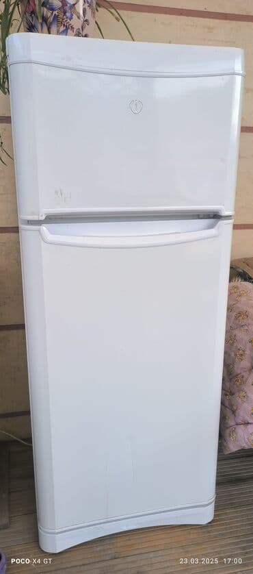 холодильник маленький купить: Холодильник Indesit, Б/у, Двухкамерный, No frost, 60 * 145 * 60 — 1