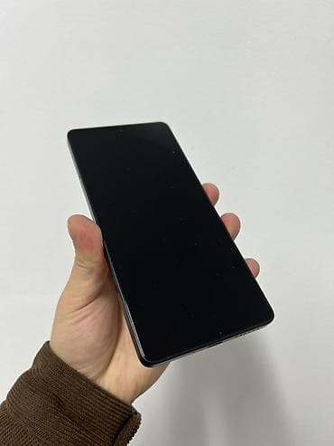 пока телефон: Redmi, Redmi Note 13 Pro, 256 ГБ, цвет - Черный — 1