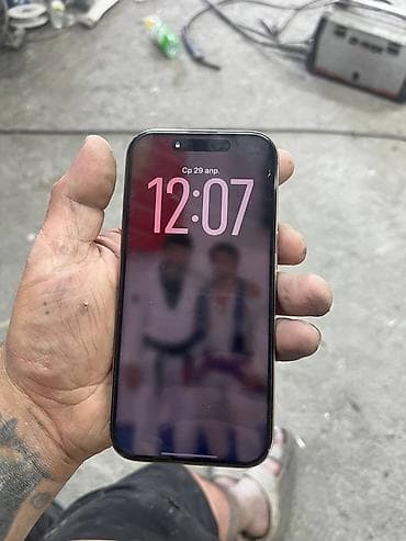 apple 11 pro max: IPhone 16 Pro, Б/у, 128 ГБ, Desert Titanium, Защитное стекло, Чехол, 95 % — 1