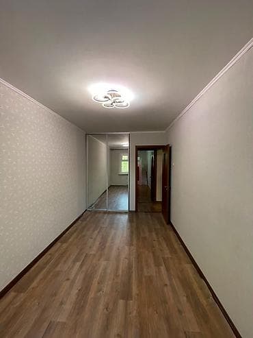 Батирлер: 3 бөлмө, 58 м², 6-мкр 104-серия, 2 кабат, Косметикалык оңдоо — 5