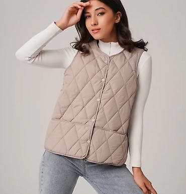 Атайын кийим: Стеганый женский жилет без воротника - Лаконичный дизайн: круглая — 1