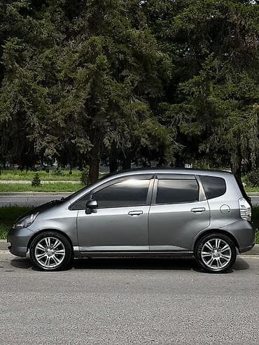 Продажа авто: Honda Fit: 2003 г., 1.5 л, Автомат, Бензин, Хэтчбэк — 2