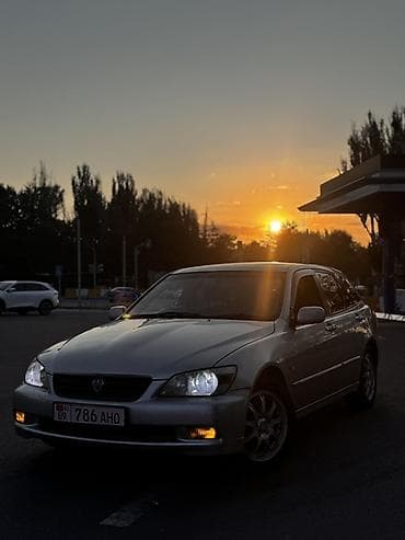 Toyota Altezza: 2002 г., 2 л, Автомат, Бензин, Универсал — 5