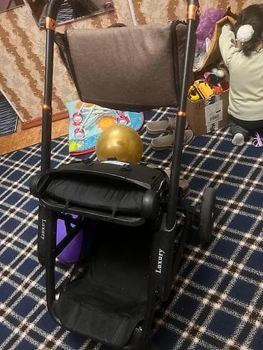 хорошие коляски для детей: Прогулочная коляска-литая “Luxury” (складная книжка) - Легкая и — 4