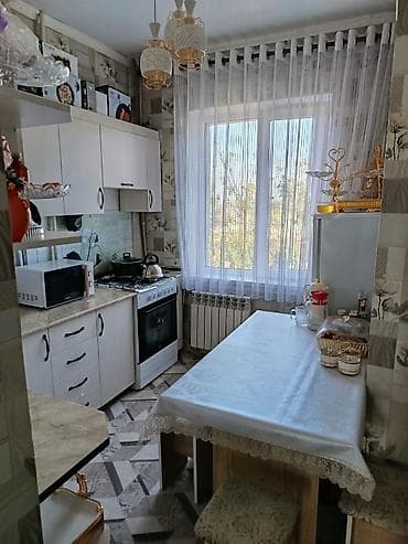 сутычный квартира манас: 3 комнаты, С мебелью полностью — 5