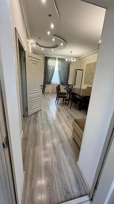 срочно продам дом новопокровка бишкек: 250 м², 8 бөлмө, Унаа токтотуучу жай — 9