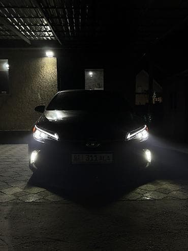 на corolla: Комплект передних фар Toyota Б/у, Аналог — 4