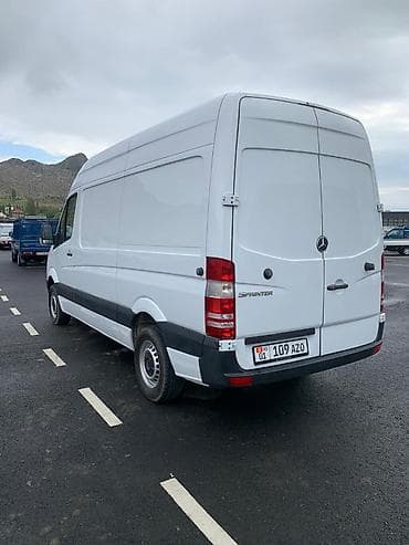борт от спринтера: Mercedes-Benz Sprinter, белый фургон/цельнометаллический микроавтобус — 5