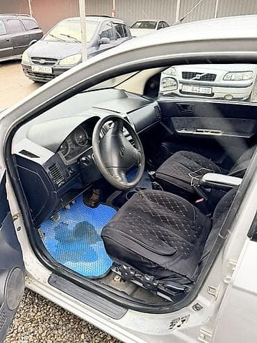 Hyundai Getz: 2004 г., 1.4 л, Механика, Бензин, Хетчбек — 1