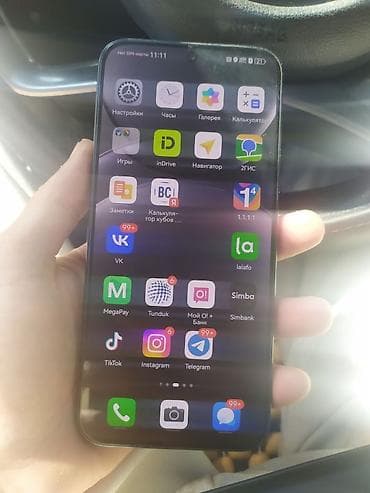 Huawei Nova, Б/у, 256 ГБ, цвет - Черный, 2 SIM — 4