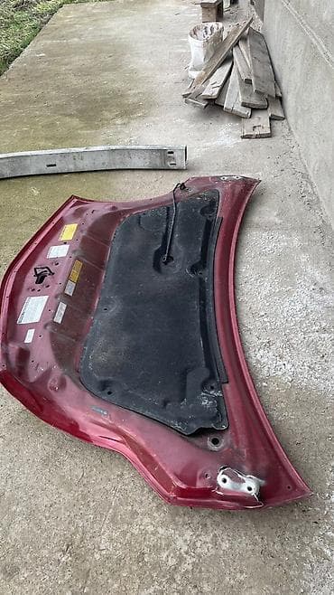 6000: Продаются запчасти от Prius 20 Запчасти от Тойота приус 20 Капот приус — 2
