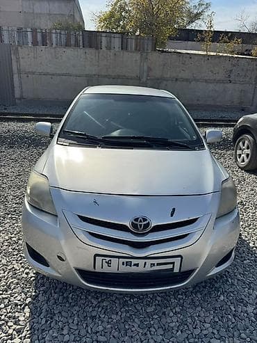 e6 3: Toyota Yaris: 2008 г., 1.3 л, Автомат, Бензин, Седан — 1