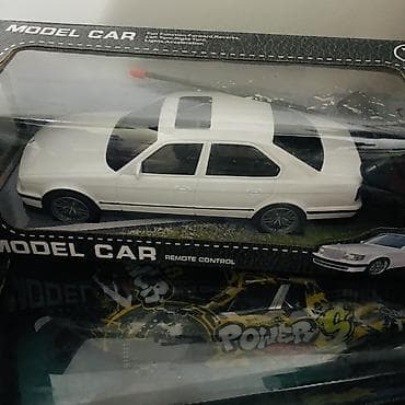 пультовый машына: Набор игрушек и электроники: 1) Радиоуправляемая модель легкового — 1