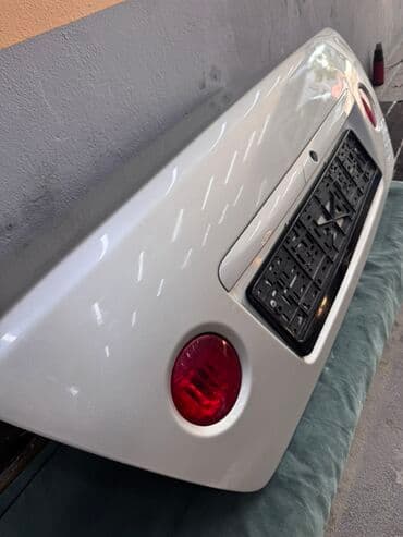 toyota runx бишкек: Багажниктин капкагы Toyota, 2003 г., Колдонулган, Оригинал — 2