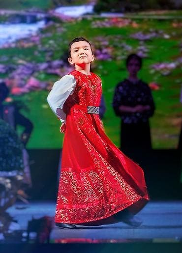Нужен педагог хореограф - Тип: праздничный/фольклорный комплект для
