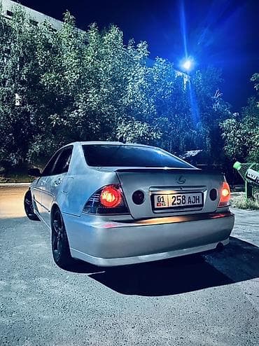 Lexus: Lexus IS: 2002 г., 2 л, Автомат, Бензин, Седан — 4