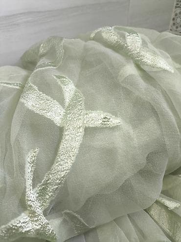 как заказать туркменский текстиль: Полупрозрачная ткань-органза пастельно‑зеленого оттенка с объёмной — 1